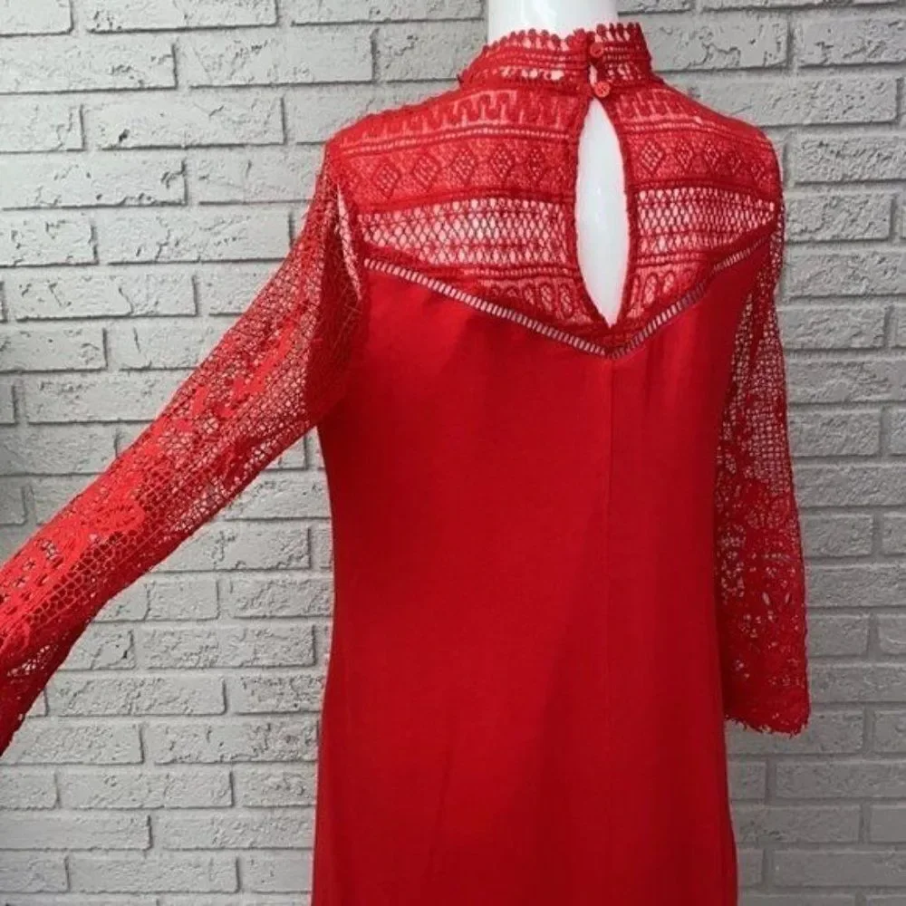 En Creme Crochet Shift Dress Size S
